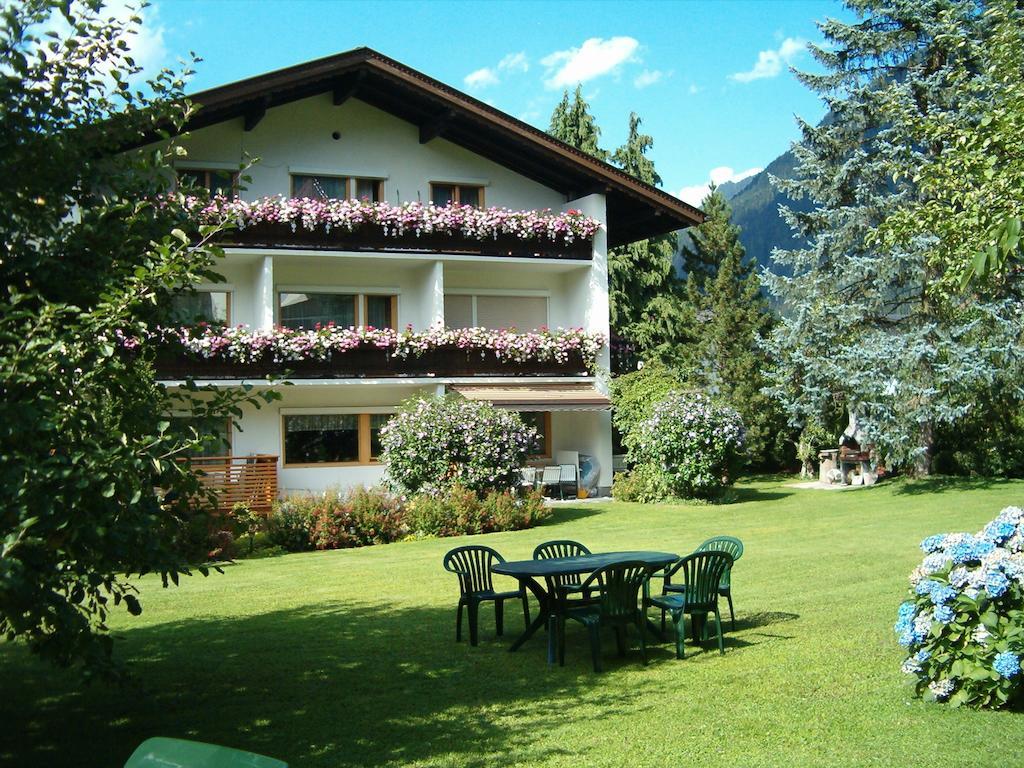 Gaestehaus Ahornblick Mayrhofen Eksteriør bilde